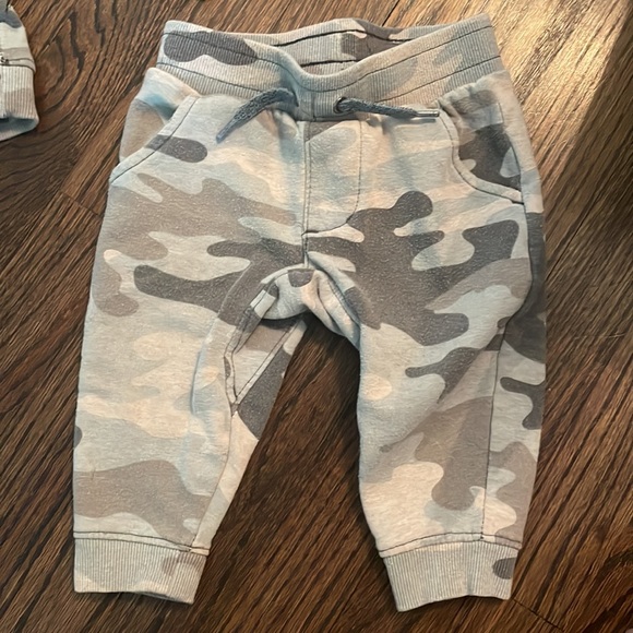 Sweat Set - Picture 4 of 5